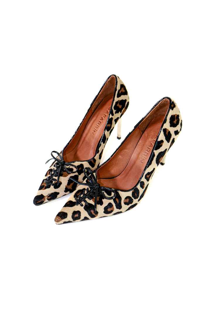 Qafarrin ÉCHELON LEOPARD – Hakiki Tay Deri & Siyah Rugan Detaylı Stiletto