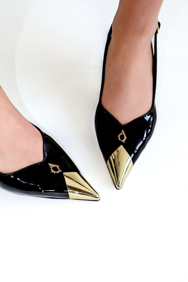 QAFARRIN RIVA NOIR – Siyah Rugan Hakiki Dana Deri Altın Burun Detaylı 6 CM Kitten Heel Slingback