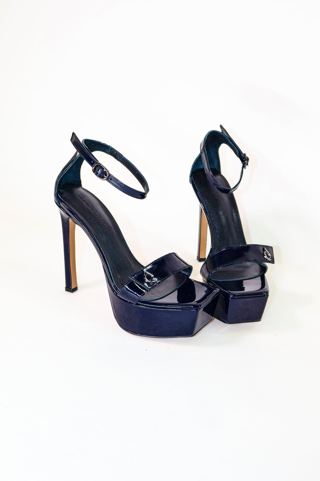 QAFARRİN NÉVYRA – Blue Nuit Rugan Prime Cut Hakiki Dana Derisi Platform Ankle Strap