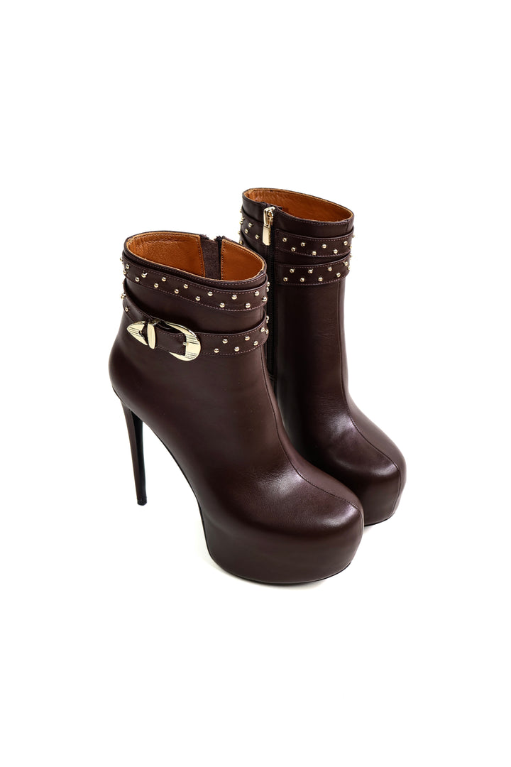 QAFARRIN DRAZÉ – Deep Espresso Brown Hakiki Dana Deri Gold Stud &amp; Metal Hardware Detaylı Platform Bot