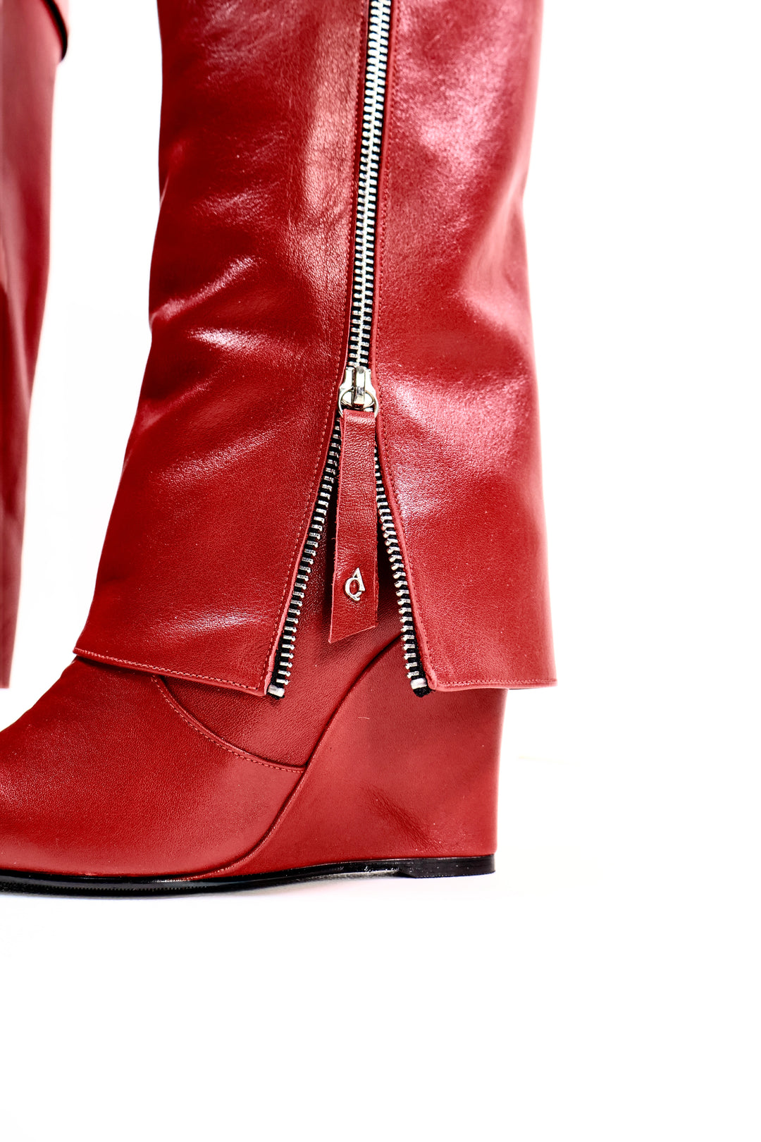 QAFARRIN VESPER – Deep Red Hakiki Dana Deri Sculptural Wedge Çizme