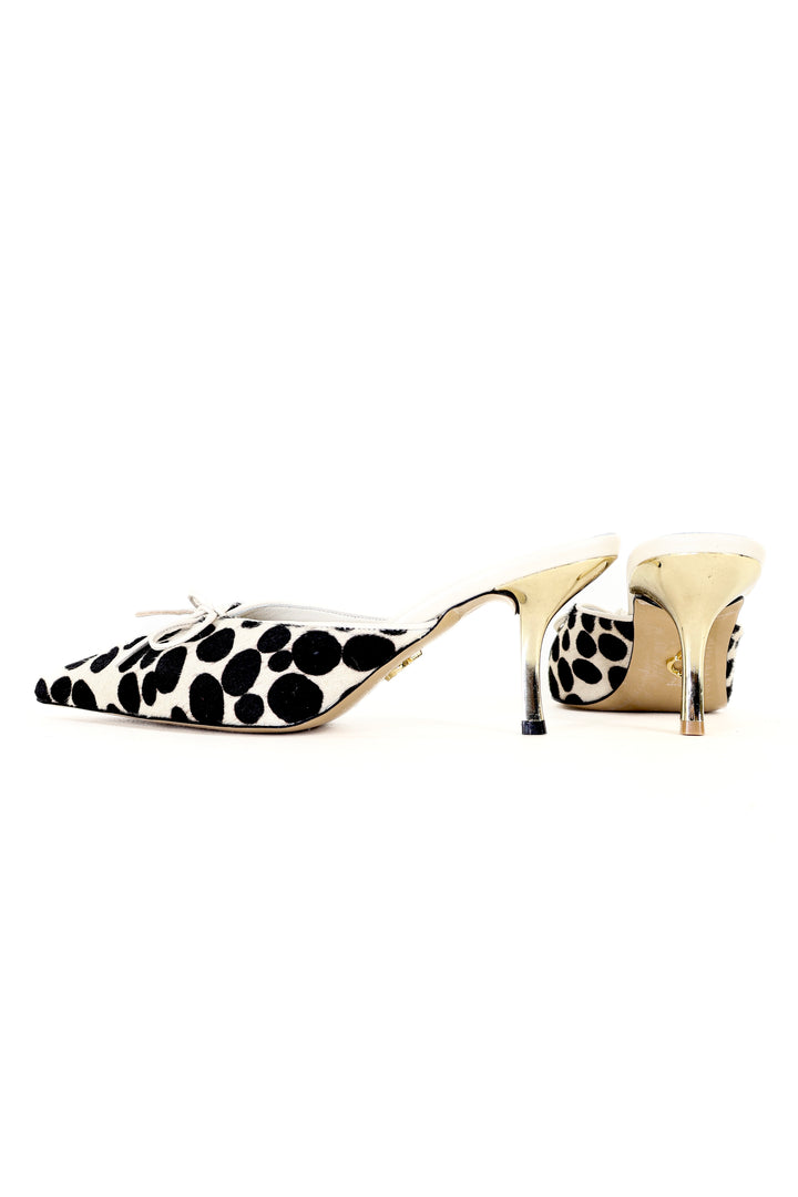 QAFARRIN VIOLA DOT NOIR
Siyah-Beyaz Hakiki Tay Tüyü Kitten Heel Mule