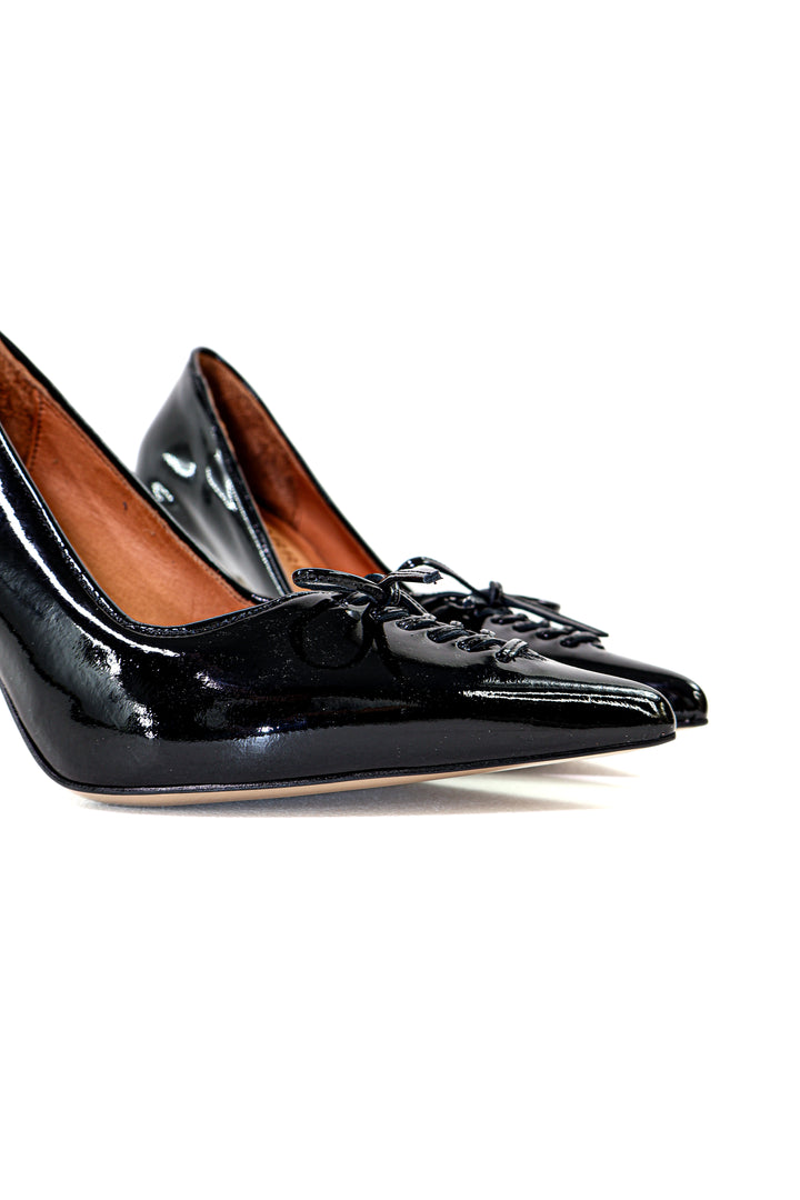 Qafarrin ÉCHELON NOIR – Hakiki Dana Deri Rugan & Krom Detaylı Couture Stiletto