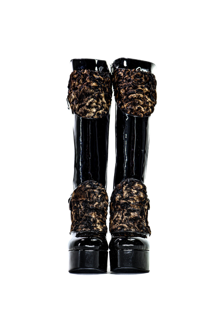 Qafarrin VORRA – Atelier-Crafted Noir Hakiki Tay Tüyü Detaylı Platform Çizme