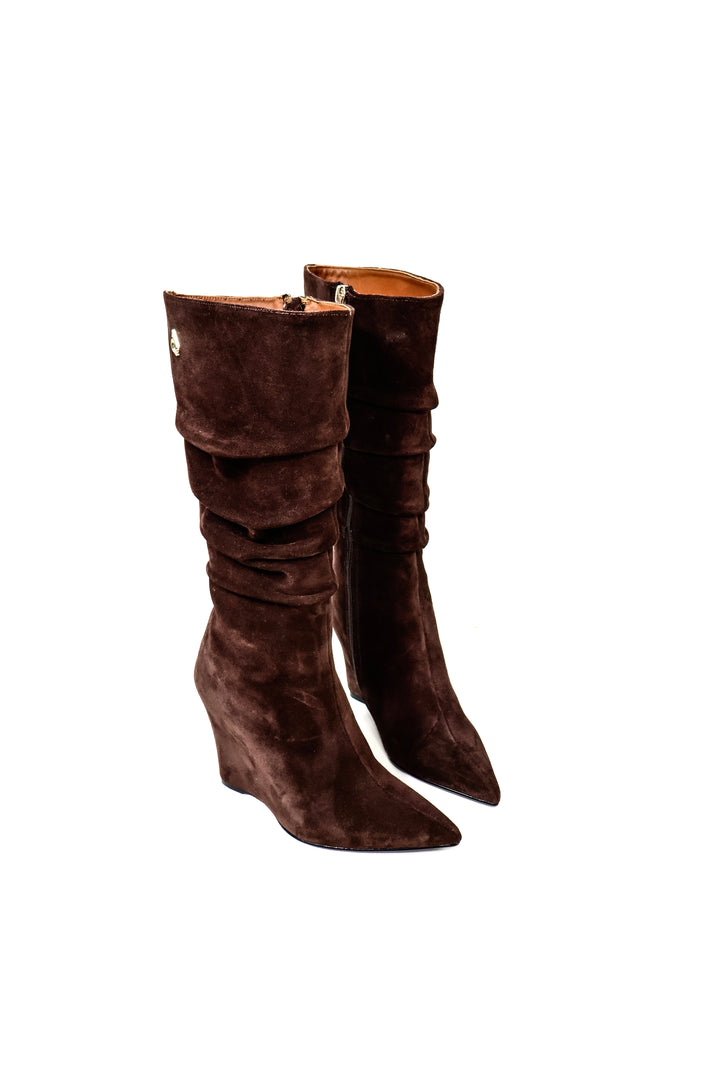 QAFARRIN VYREN – Deep Espresso Brown Hakiki Dana Süet Deri Sculptural Wedge Çizme