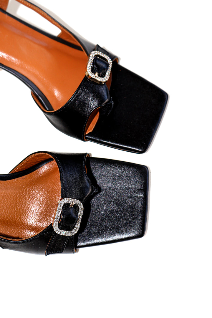 QAFARRIN ILVA NOIR – Taş Tokalı Hakiki Deri Slingback Sandalet
