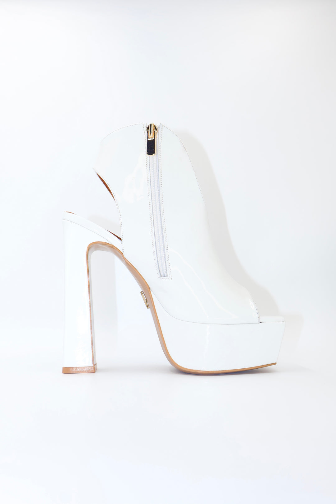 Qafarrin FLAMMÉA WHITE – White Patent Leather Genuine Calfskin Platform Peep Toe Bootie