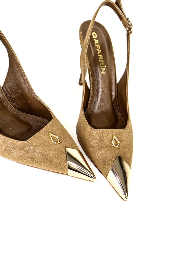 QAFARRIN CROWN SABLE DORÉ – Hakiki Dana Deri Altın Burun Detaylı Slingback Stiletto