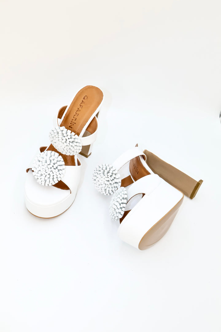 Qafarrin CIRELLA WHITE – Beyaz Rugan Hakiki Dana Deri Platform Mule Topuklu Ayakkabı