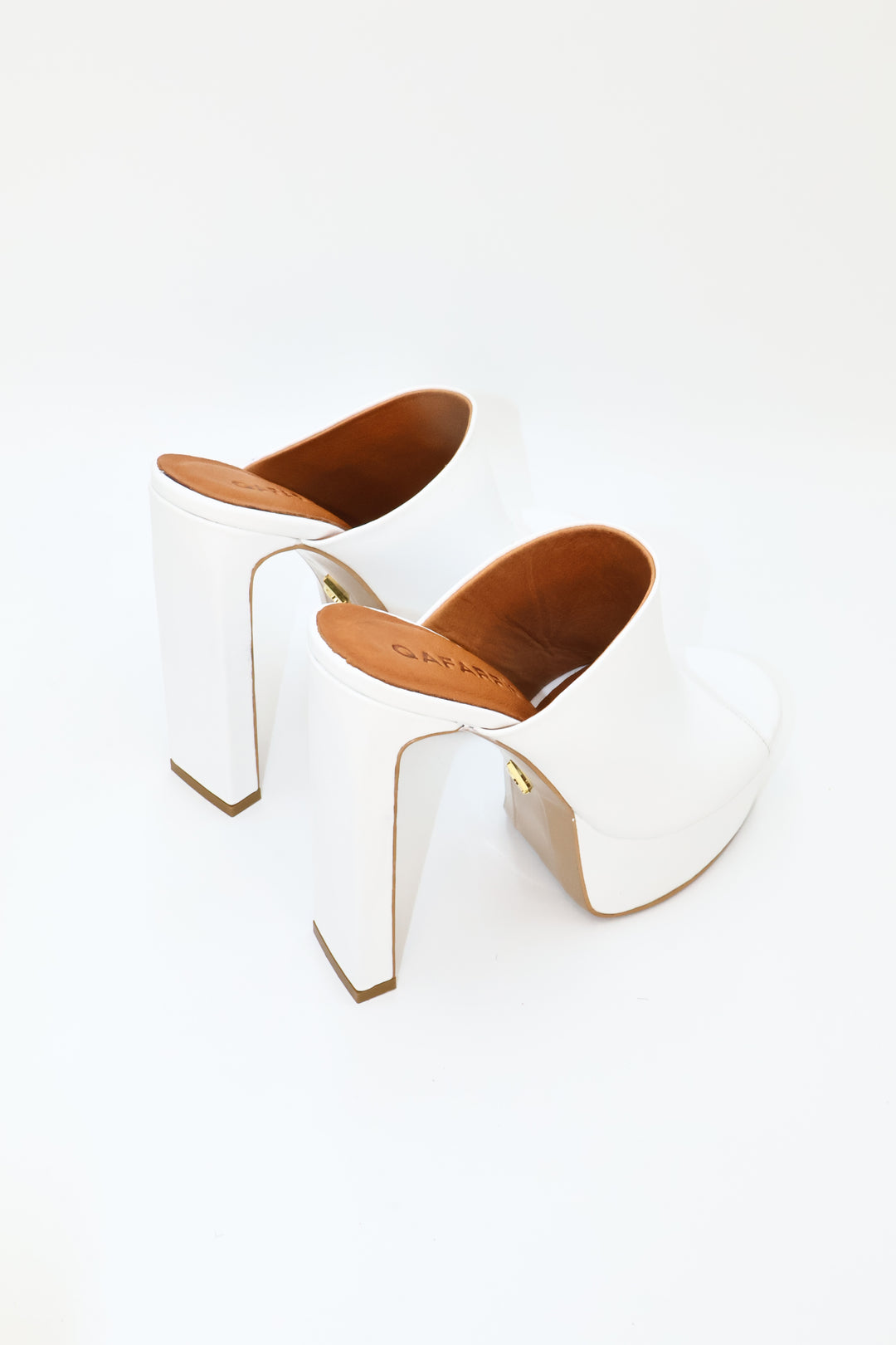 Qafarrin BELLVANA – Beyaz Hakiki Dana Deri Platform Mule
