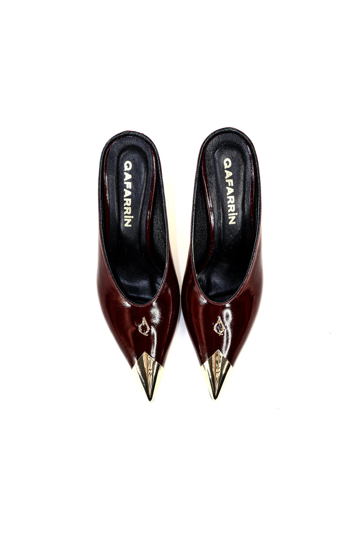 QAFARRIN DOMINA BURGUNDY NOIR Hakiki Dana Deri Altın Burun Detaylı Kitten Heel Mule