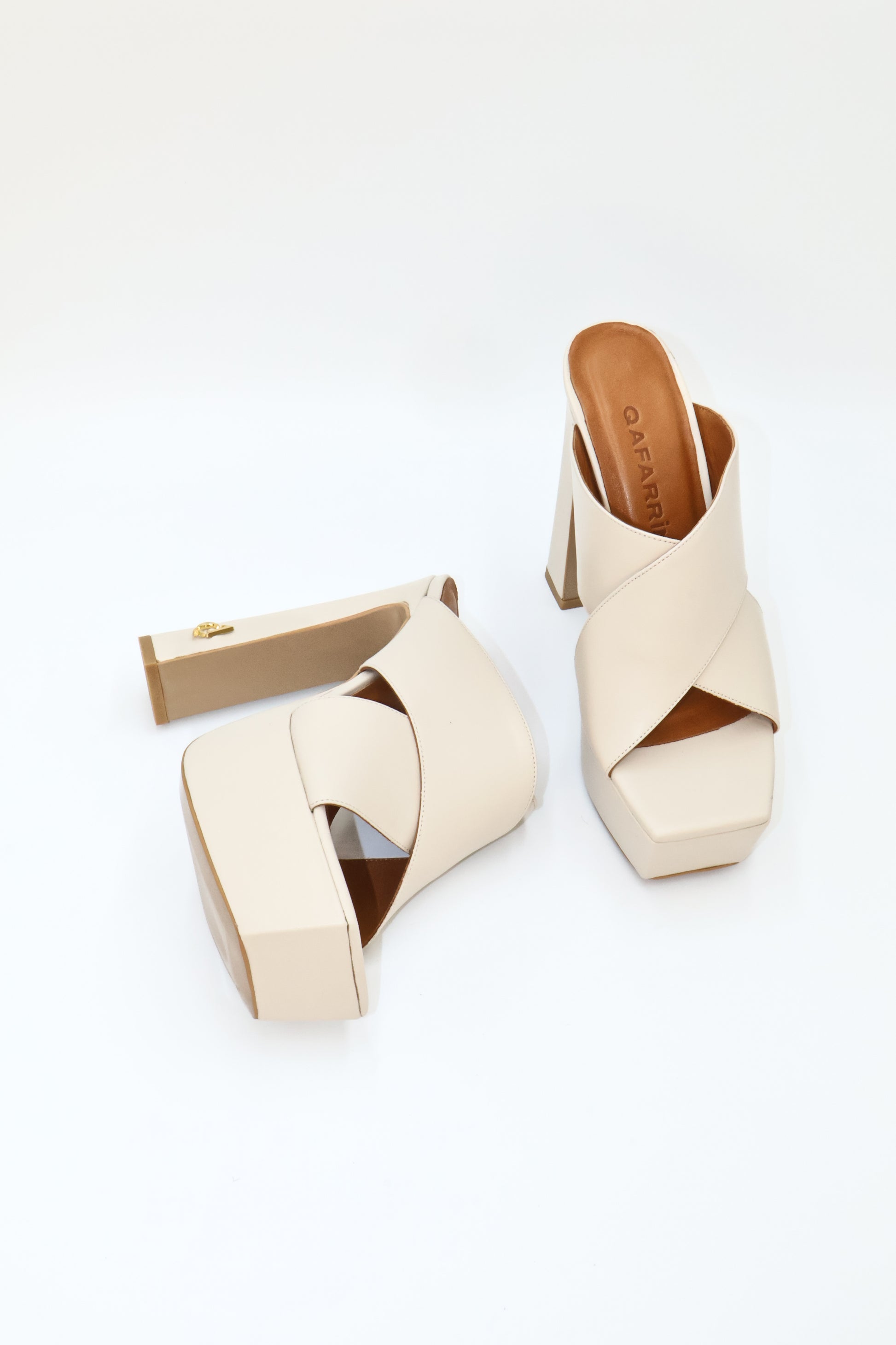 Qafarrin ALBARELLA CREMA – Bej Hakiki Dana Derisi Platform Mule