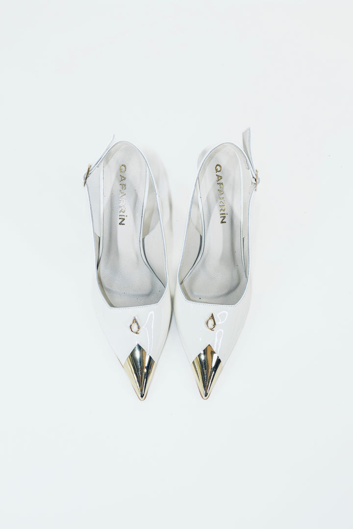 QAFARRIN CROWN BLANC IMPÉRIAL – Hakiki Dana Rugan Deri Altın Burun Detaylı Stiletto Slingback