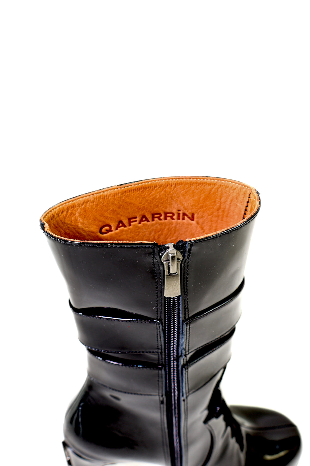 Qafarrin DIONEA – Siyah Rugan Hakiki Dana Derisi Atelier-Crafted Platform Couture Bot