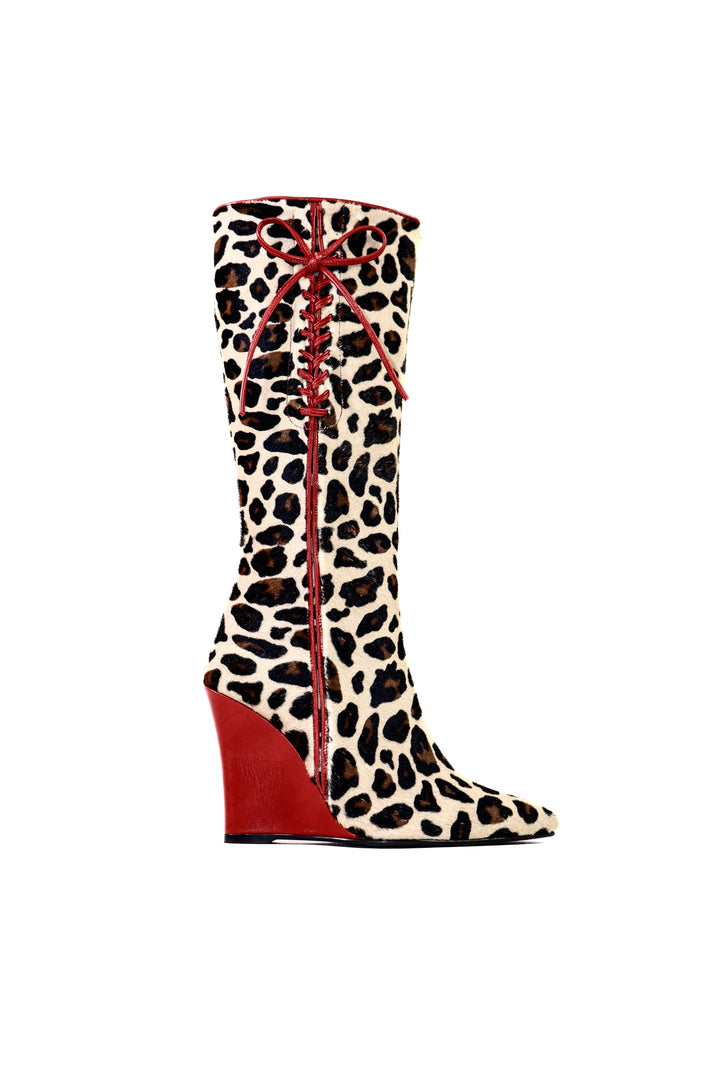 QAFARRIN LILLET – Leopard Print Hakiki Tay Tüyü Cherry Red Deri Detaylı Geometrik Dolgu Topuk Diz Altı Çizme
