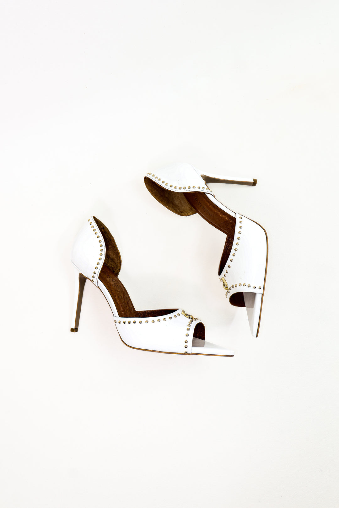 QAFARRIN VALENCYA – White D&