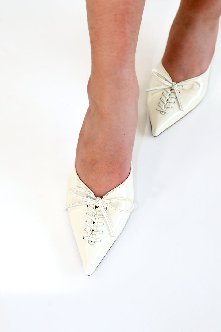 QAFARRIN VIOLA VANILLE – Vanilya Hakiki Dana Deri Kitten Heel Mule