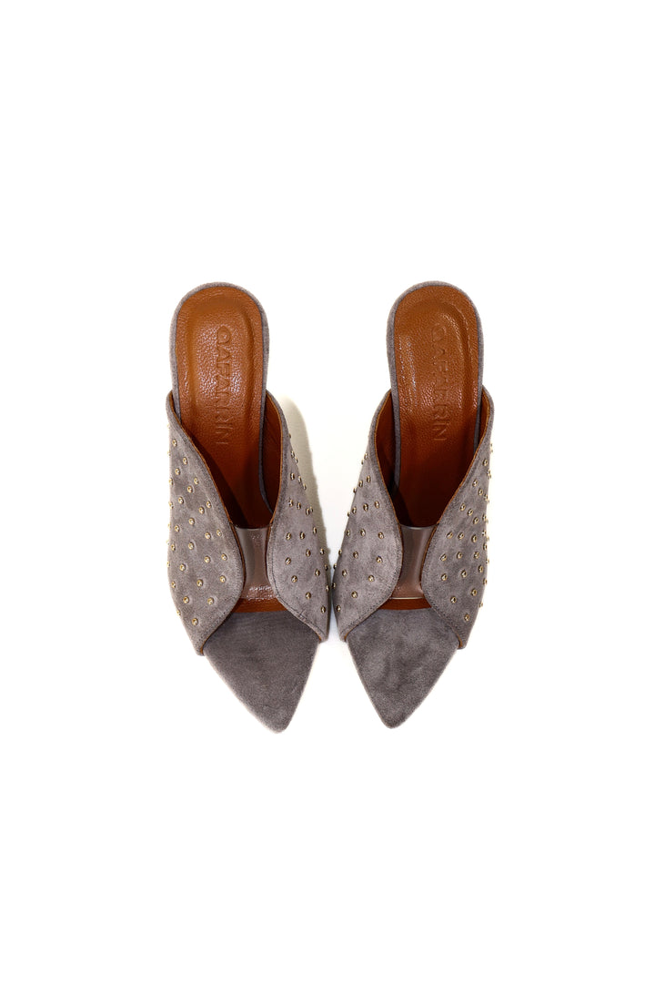 QAFARRIN IMPERA – Grey Hakiki Dana Süet Deri Gold Stud Mule Stiletto