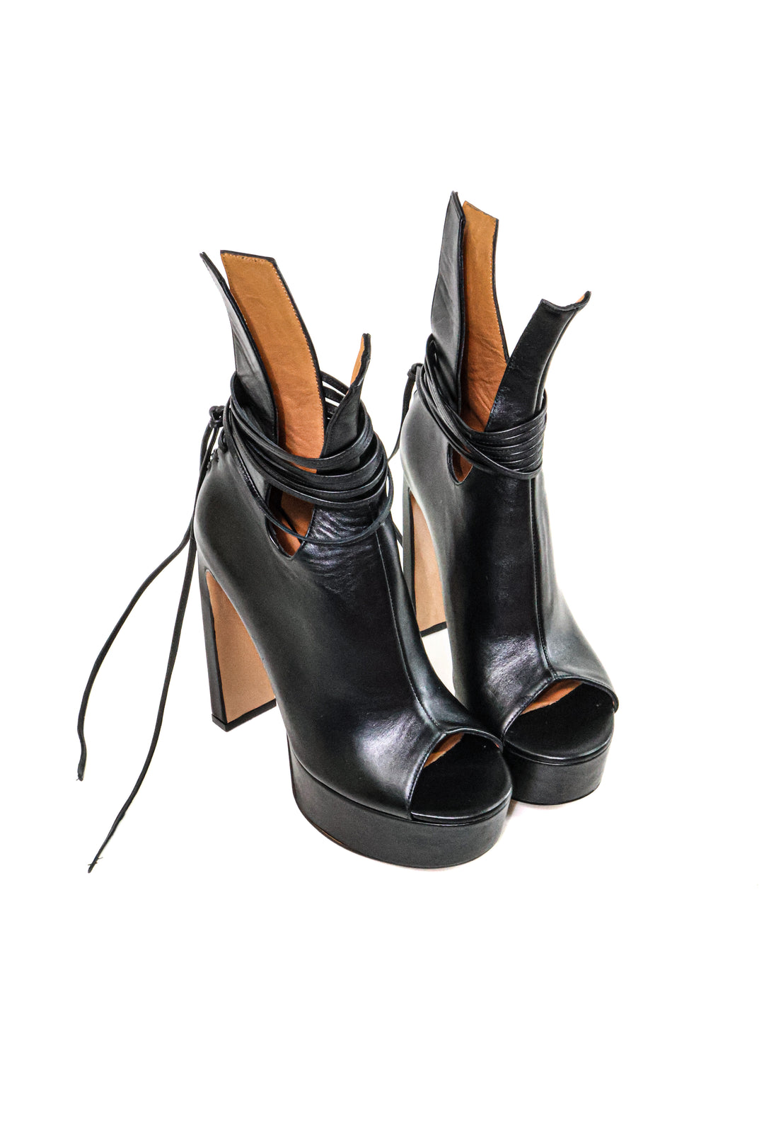 QAFARRIN OBSCURA – Noir Black Hakiki Deri Bağcıklı Platform Peep Toe Bootie