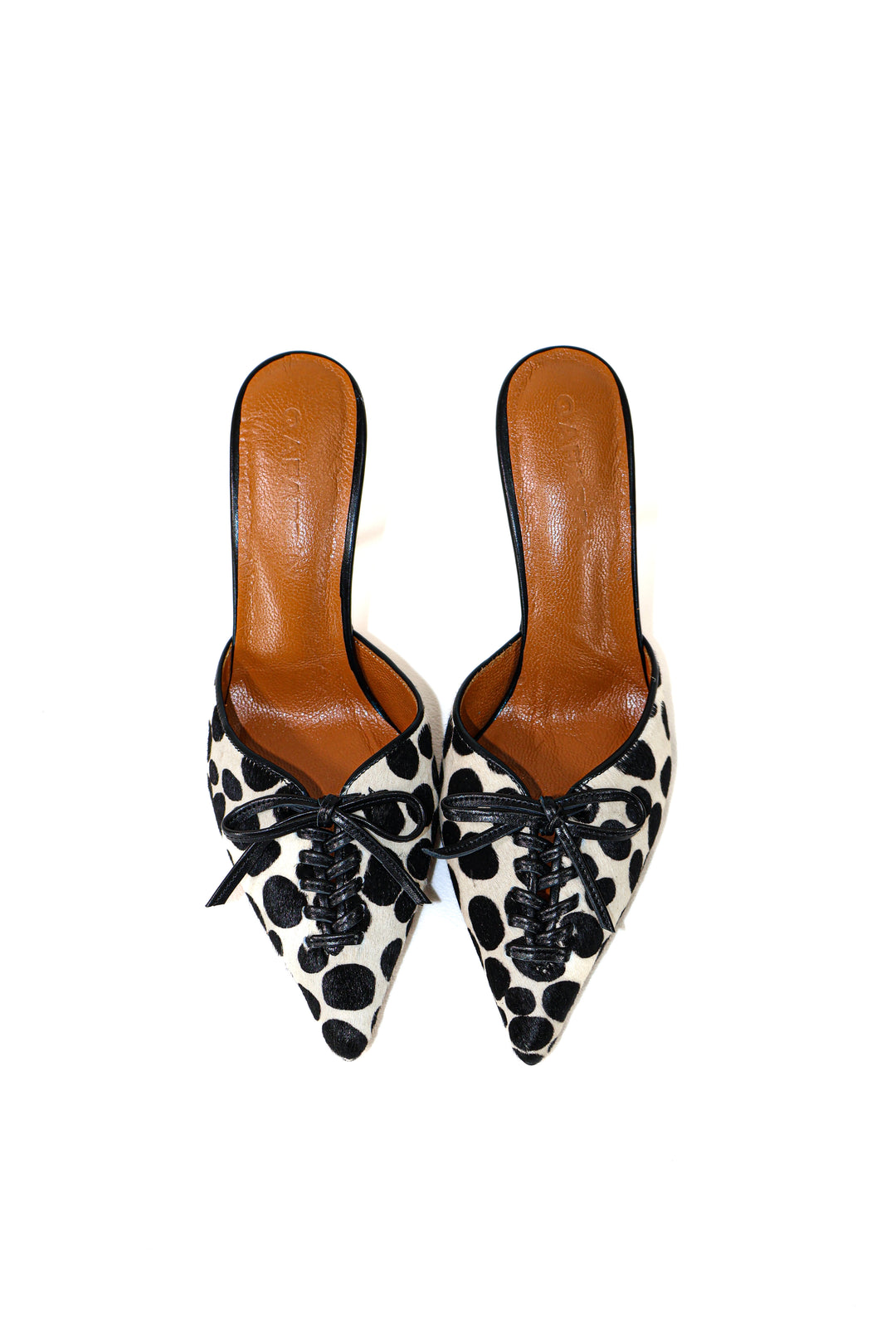 Qafarrin VIOLA DOT NOIR – Prime Cut Dana Derisi Detaylı Hakiki Tay Tüyü Mule Stiletto