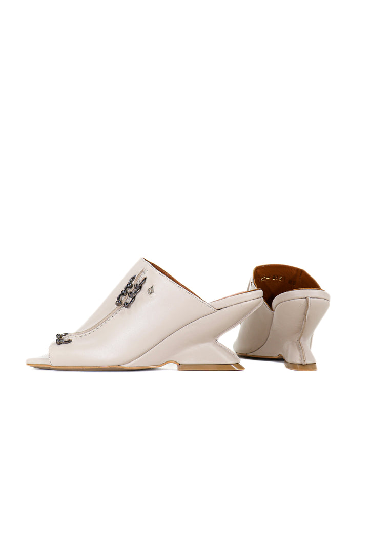 QAFARRIN LEXA VANILLE MATTE – Mat Vanilya Tonlu Prime-Cut Hakiki Dana Deri Sculptural Heel Mule