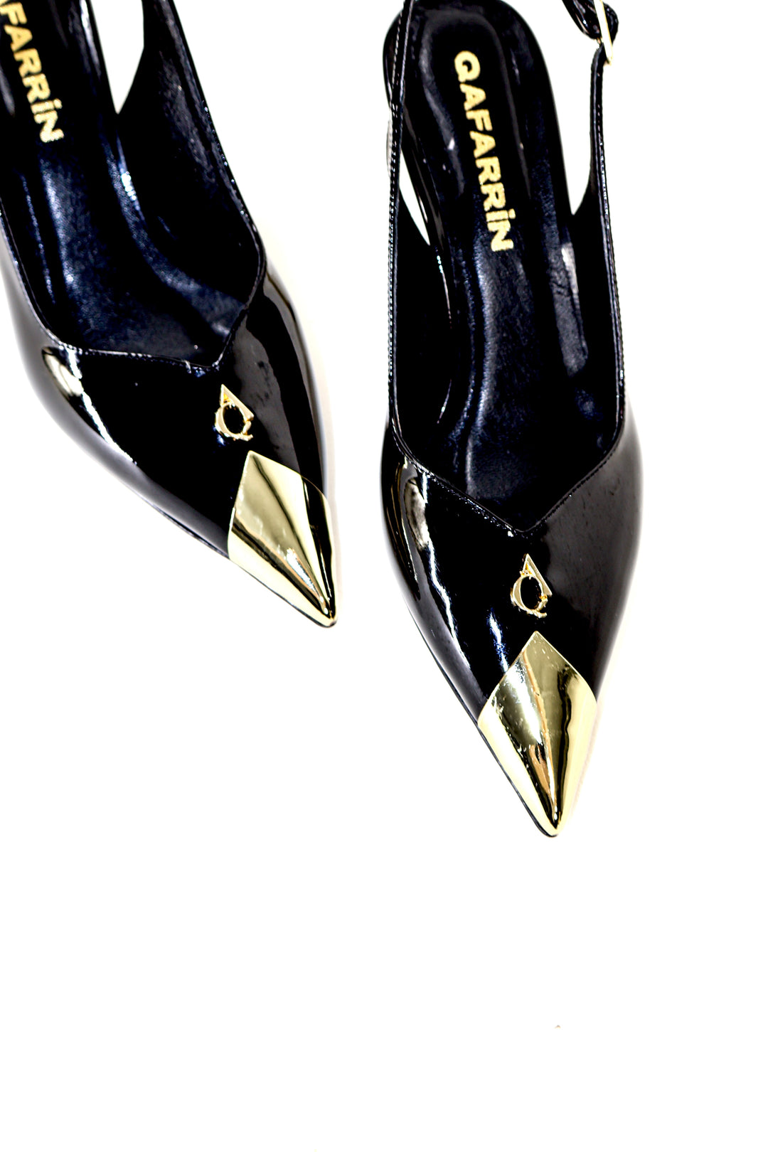 QAFARRIN RIVA NOIR – Siyah Rugan Hakiki Dana Deri Altın Burun Detaylı 6 CM Kitten Heel Slingback