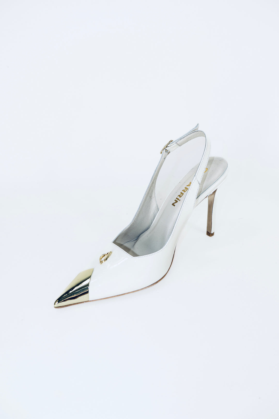 QAFARRIN CROWN BLANC IMPÉRIAL – Hakiki Dana Rugan Deri Altın Burun Detaylı Stiletto Slingback