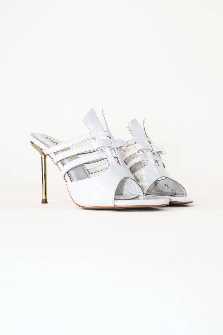 QAFARRIN CELEVA – Ivory Patent Hakiki Dana Deri İnce Metal Topuklu Mule