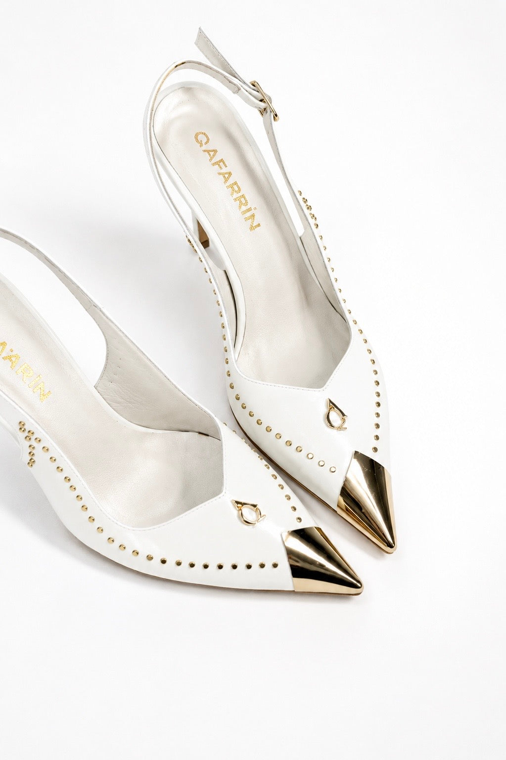 Qafarrin ARYSSE – Beyaz Hakiki Dana Derisi Gold Detaylı Slingback Stiletto
