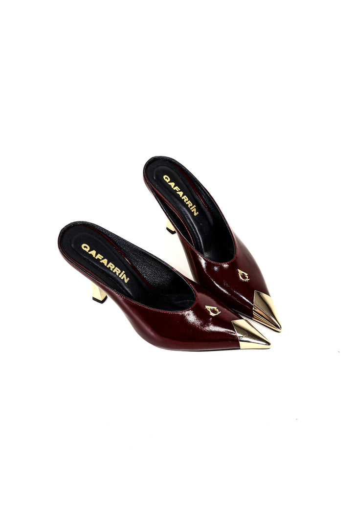 QAFARRIN DOMINA BURGUNDY NOIR Hakiki Dana Deri Altın Burun Detaylı Kitten Heel Mule