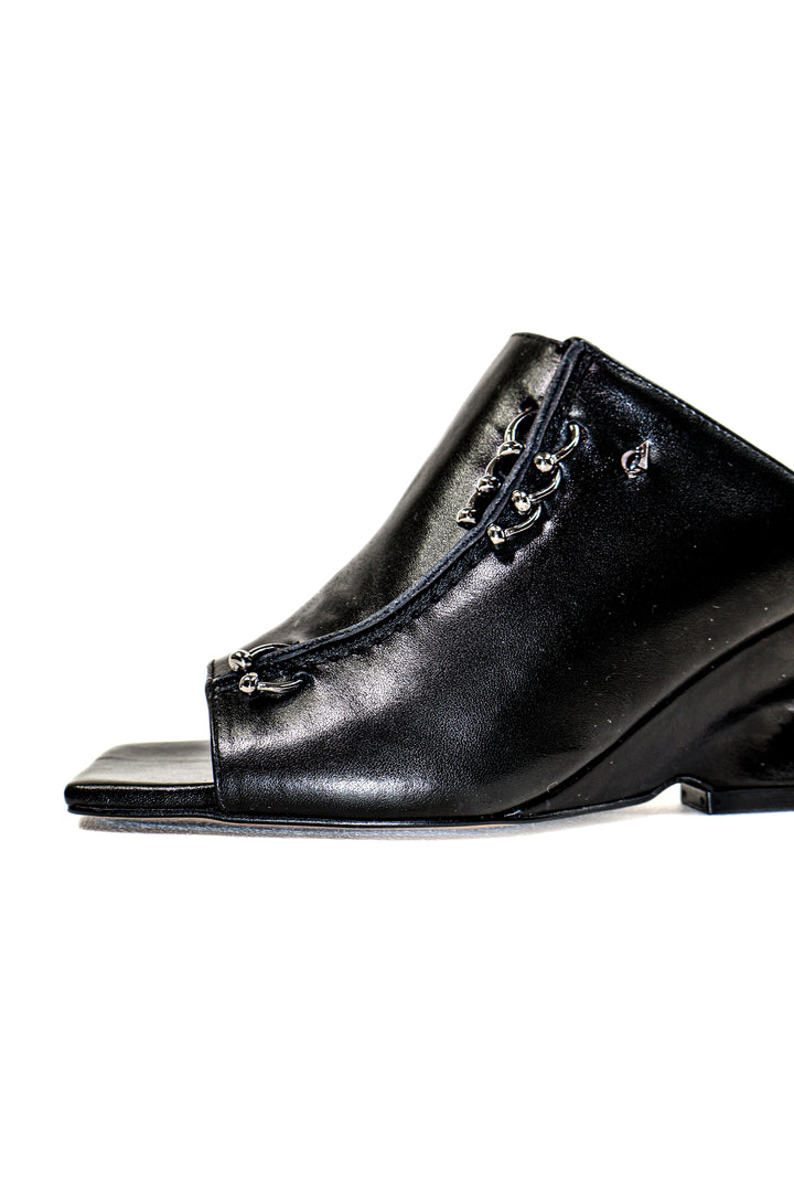 QAFARRIN LEXA – Prime-Cut Genuine Leather Sculptural Heel Mule
