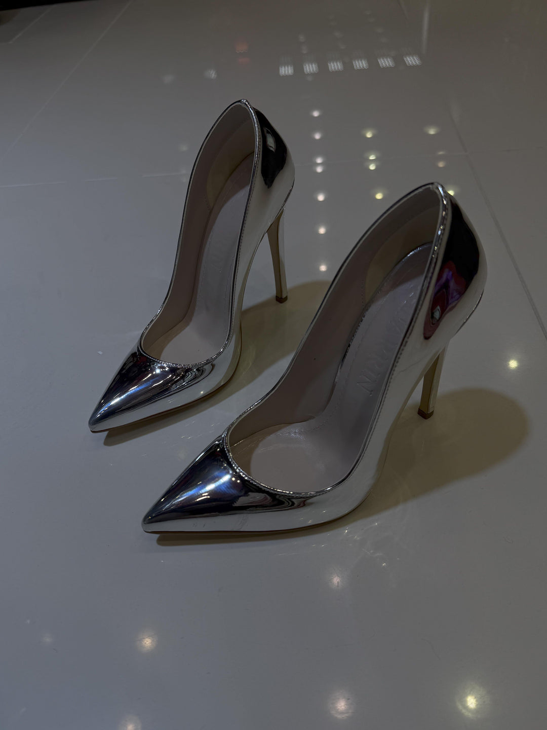 Afrodit Gümüş Rugan Deri 12 CM Stiletto