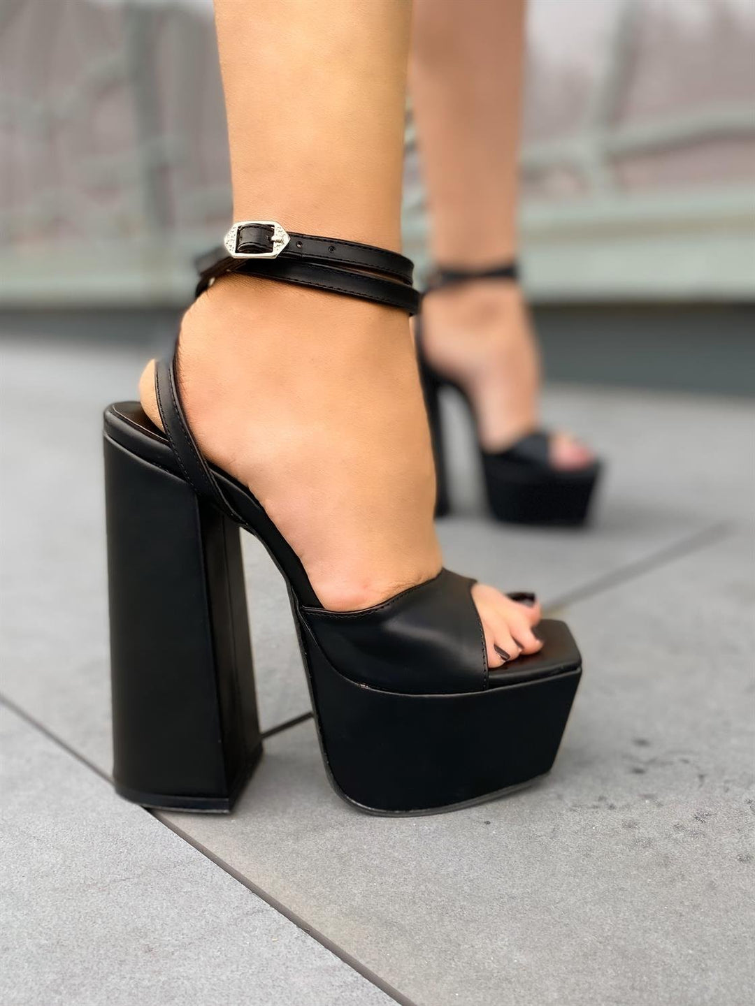 Daph Black Platform Shoes