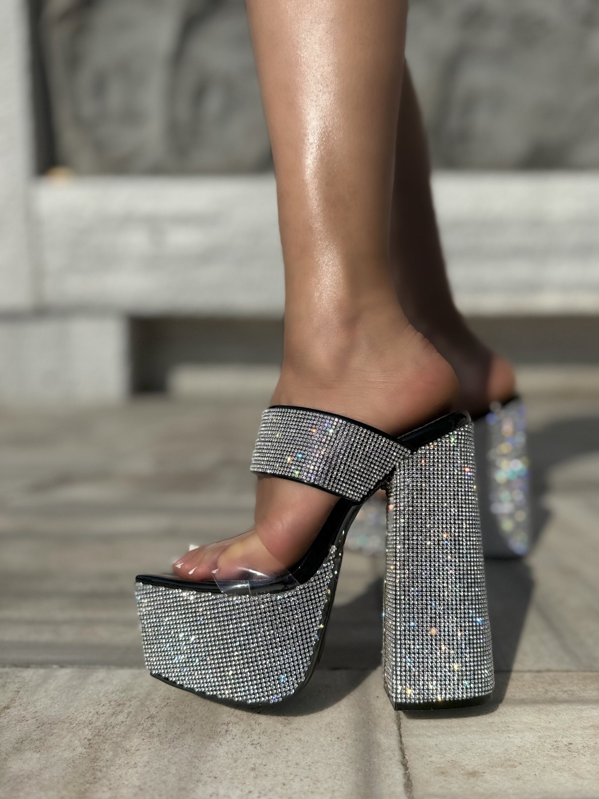 Peta Black Stone Detailed Platform Slippers