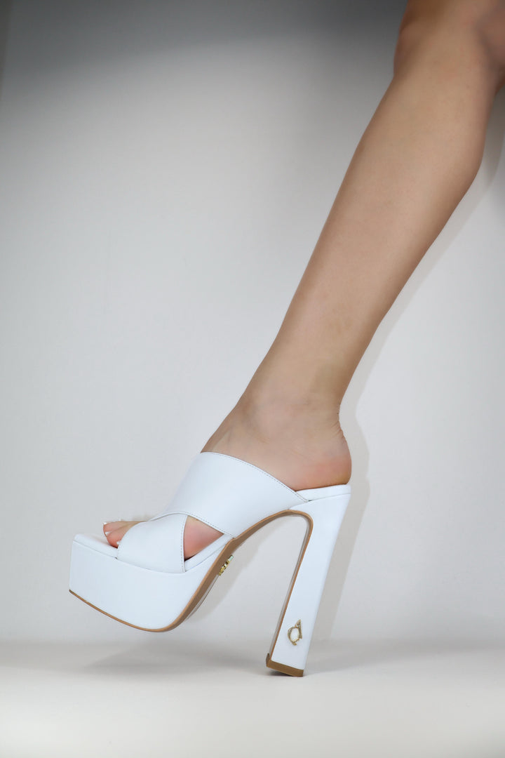 Qafarrin ALBARELLA – Beyaz Hakiki Dana Deri Platform Mule