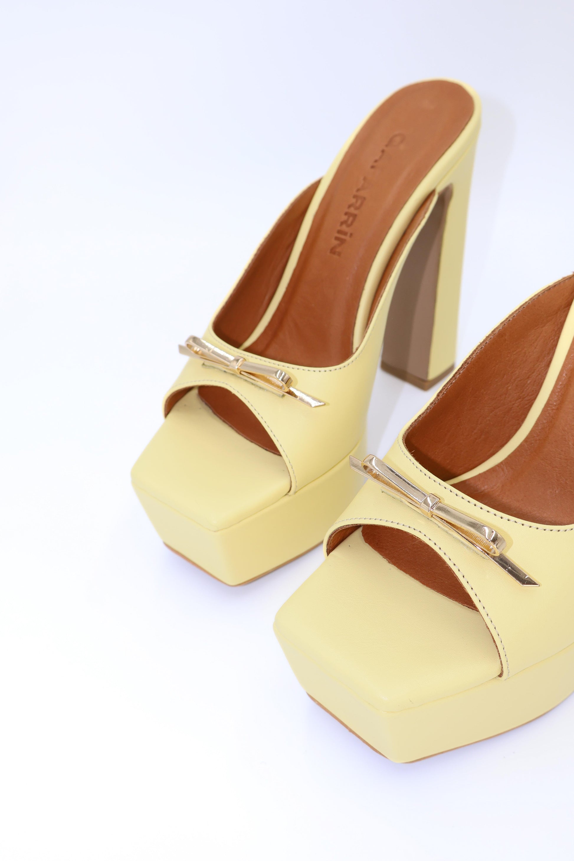 Qafarrin ALVÉA – Pastel Yellow Genuine Calf Leather Platform Mule