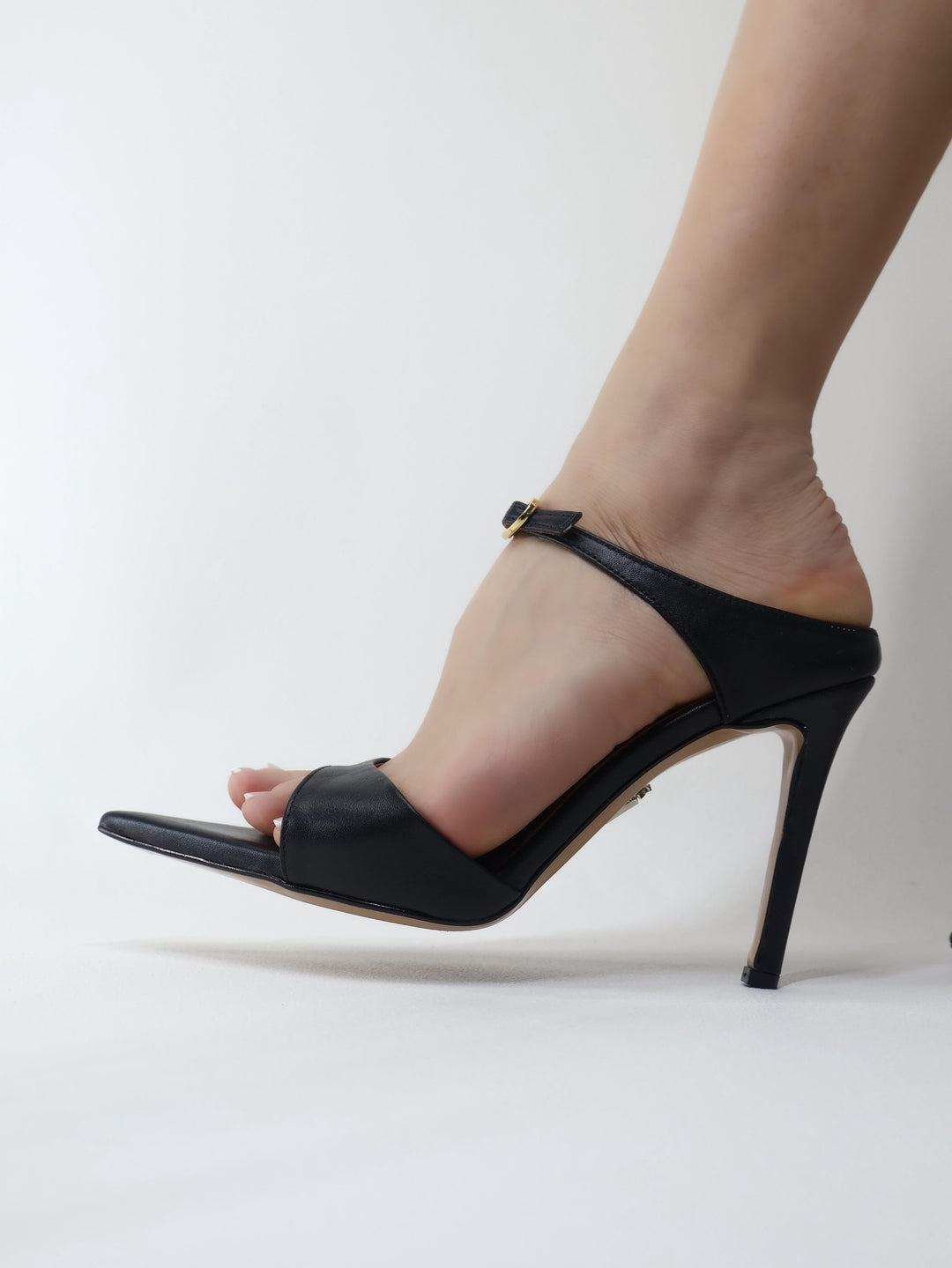 Qafarrin NOIRELLE – Altın Tokalı Hakiki Dana Deri Slingback Mule
