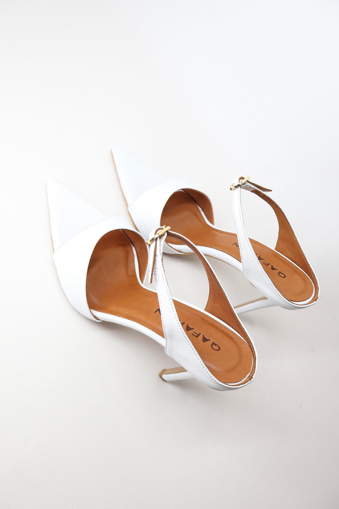 Qafarrin NOIRELLE Blanc – Altın Tokalı Hakiki Dana Deri Slingback Mule