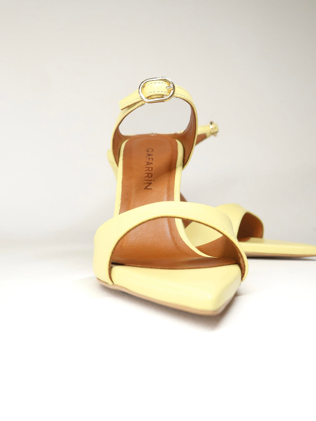 Qafarrin NOIRELLE Soleil – Altın Tokalı Hakiki Dana Deri Slingback Mule