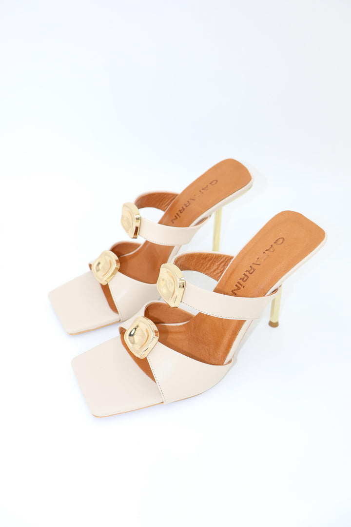Qafarrin NOVA CREME – Özel Tasarım Hakiki Dana Deri Gold Mule Stiletto
