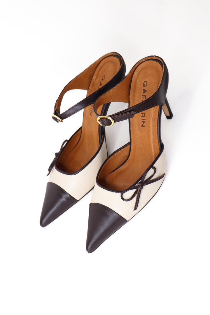 Qafarrin ORETTA – Acı Kahve & Bej Hakiki Dana Deri Slingback Stiletto