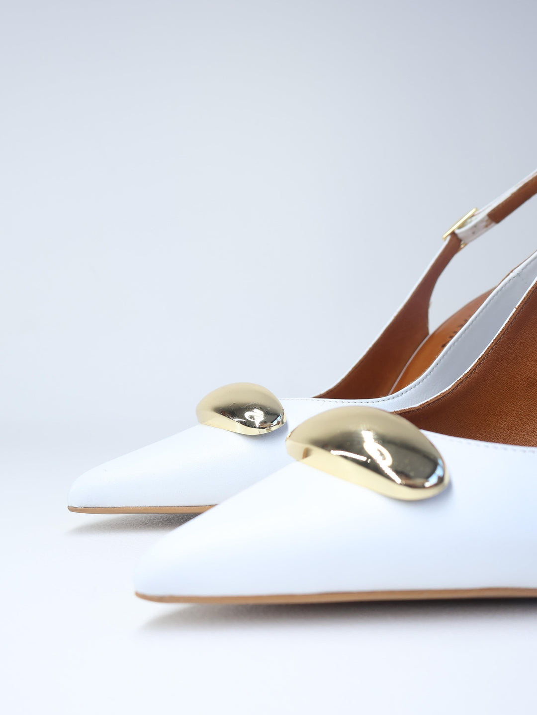 Qafarrin VELVET BLANC – Altın Tokalı Hakiki Dana Deri Beyaz Stiletto