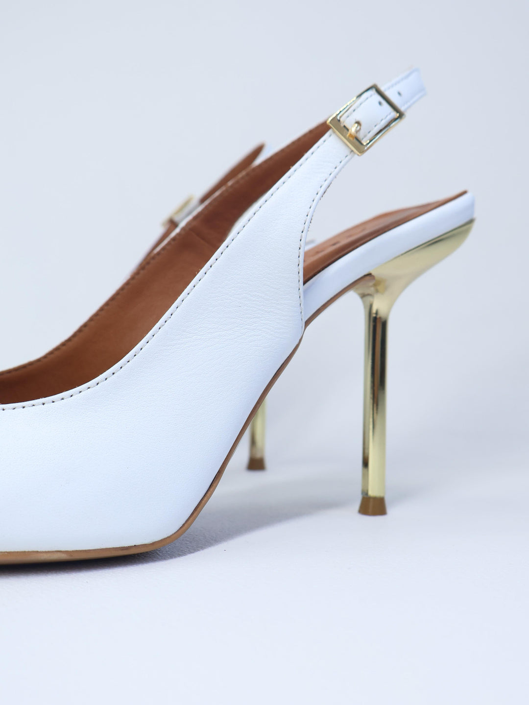 Qafarrin VELVET BLANC – Altın Tokalı Hakiki Dana Deri Beyaz Stiletto