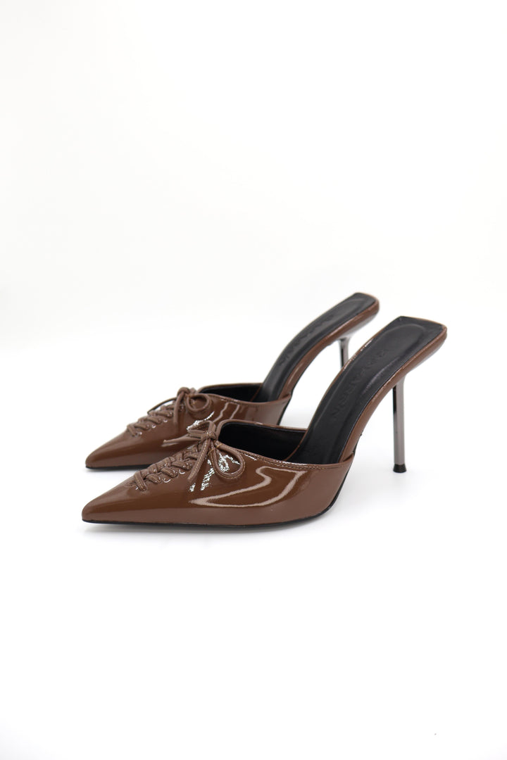 Qafarrin VIOLA CHOCOLATE – Hakiki Dana Deri Rugan Mule Stiletto