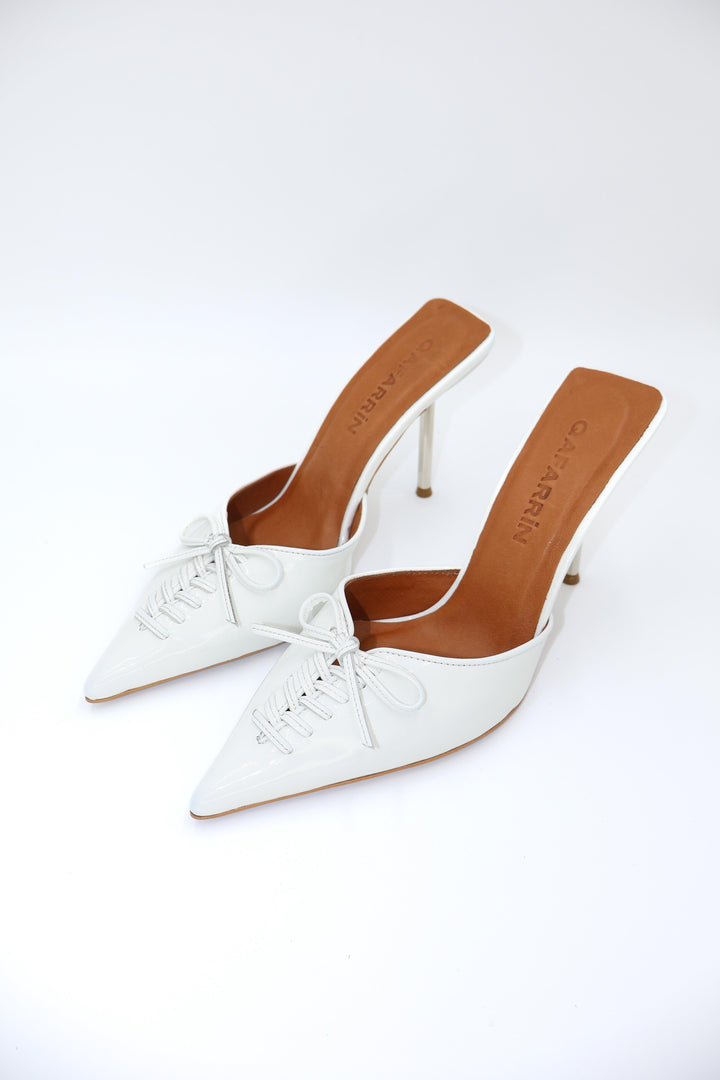 Qafarrin VIOLA WHITE – Hakiki Dana Deri Rugan Mule Stiletto